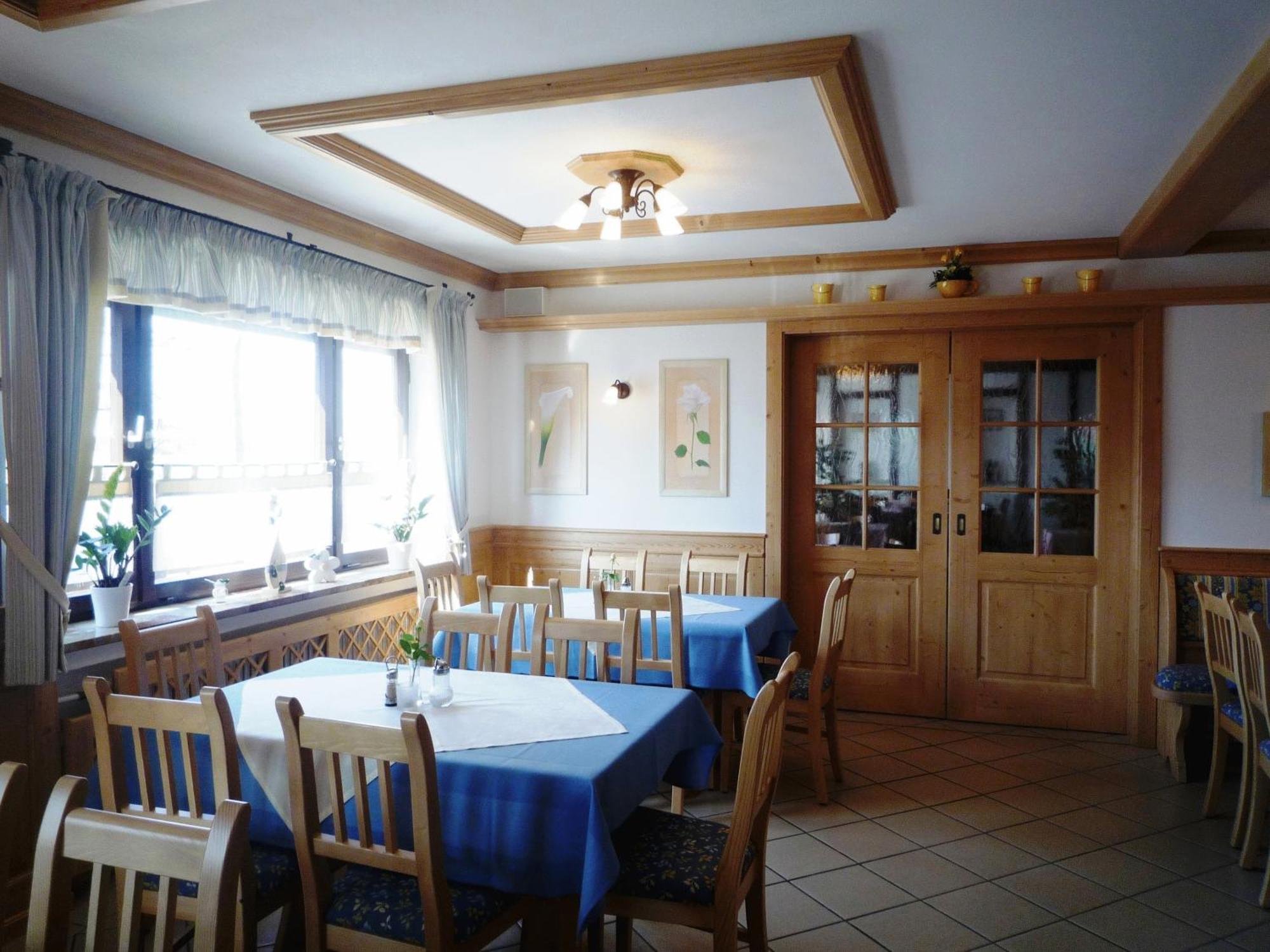 Hotel Drei Kronen Burgkunstadt エクステリア 写真